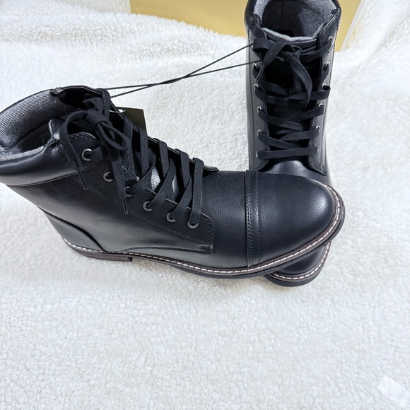Men\'s Black Leather Boots Size 11